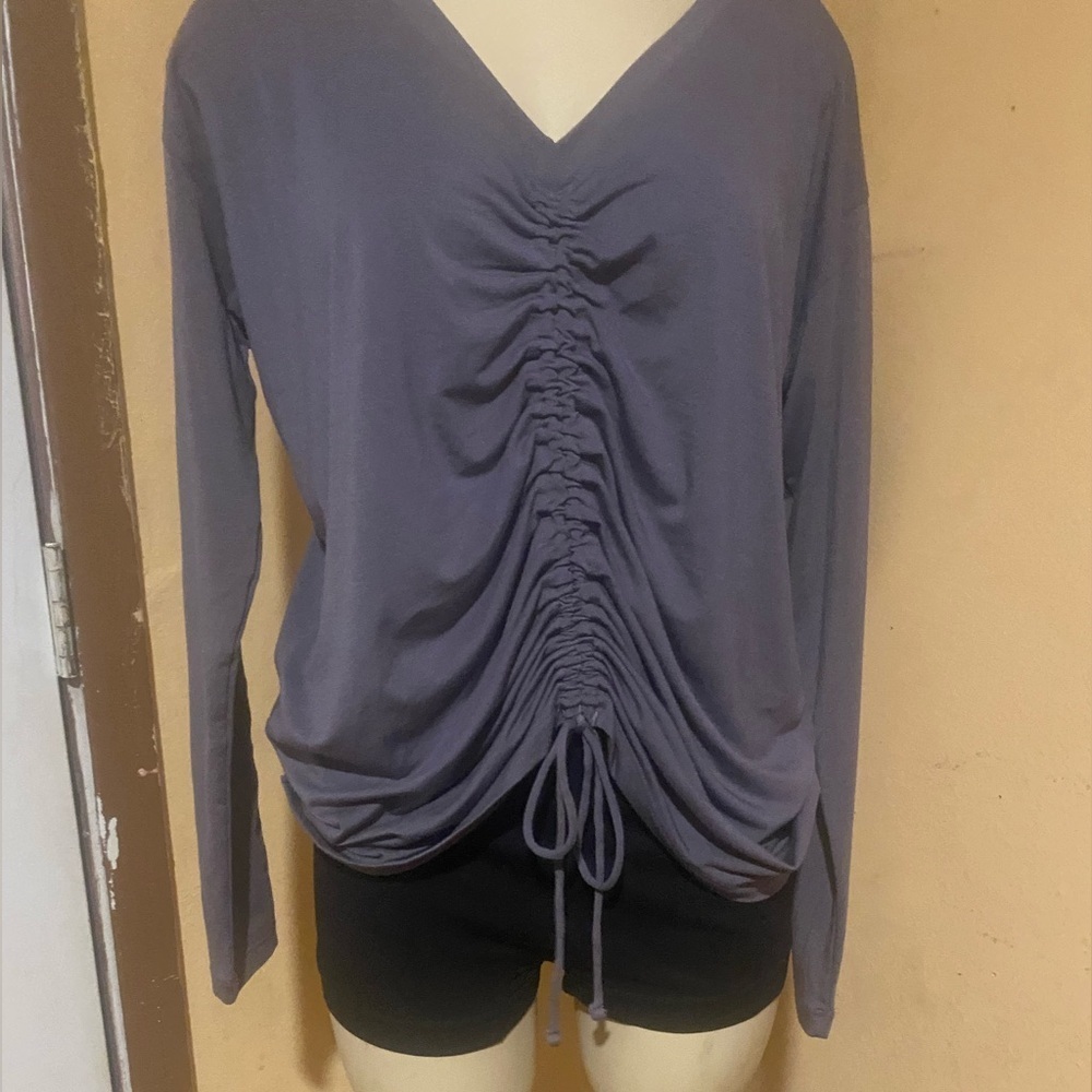 NWOT Athleta Gray Crossover Ruched Top - Picture 4 of 14